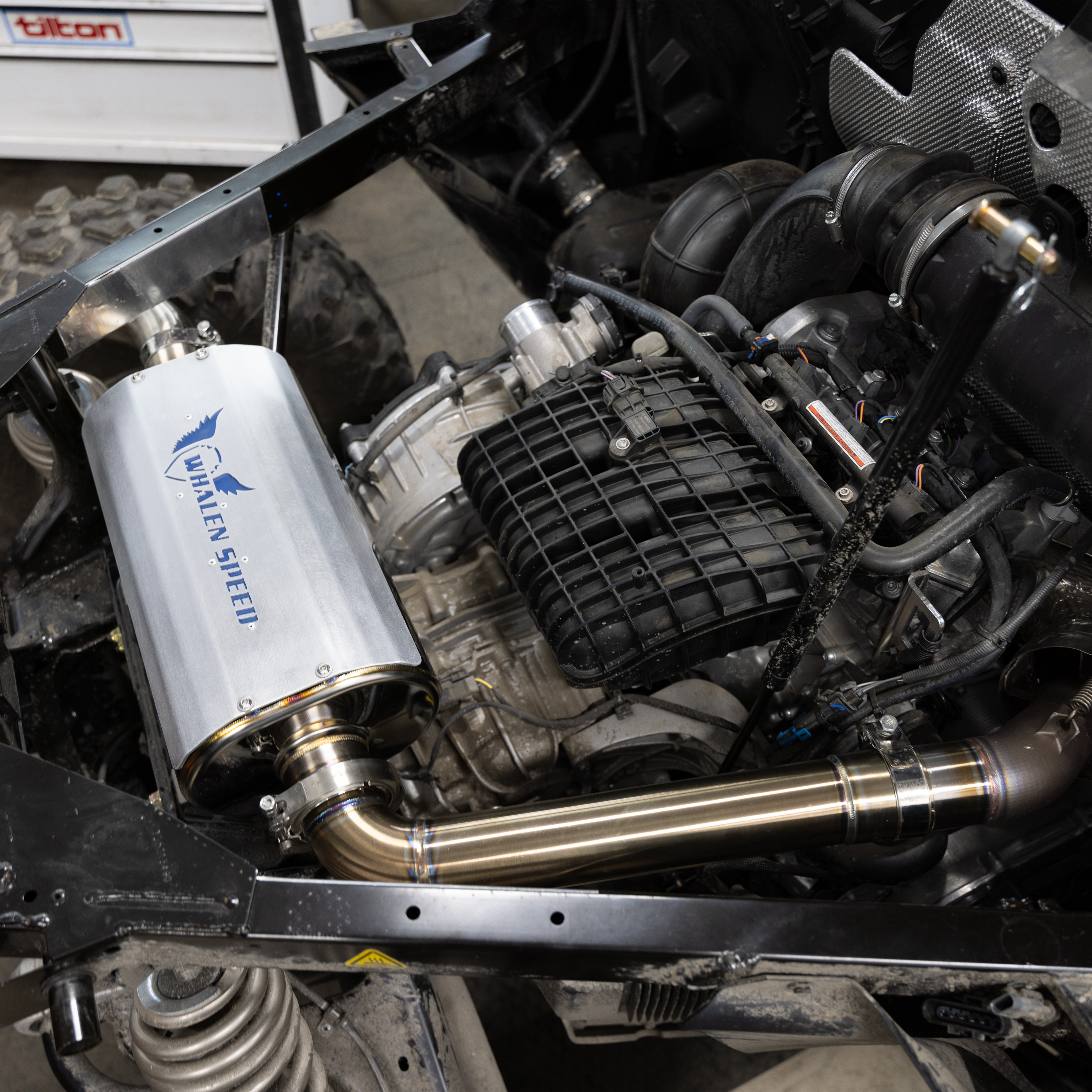 WSRD Side Exit Exhaust System | Defender HD11 (Non-Turbo)
