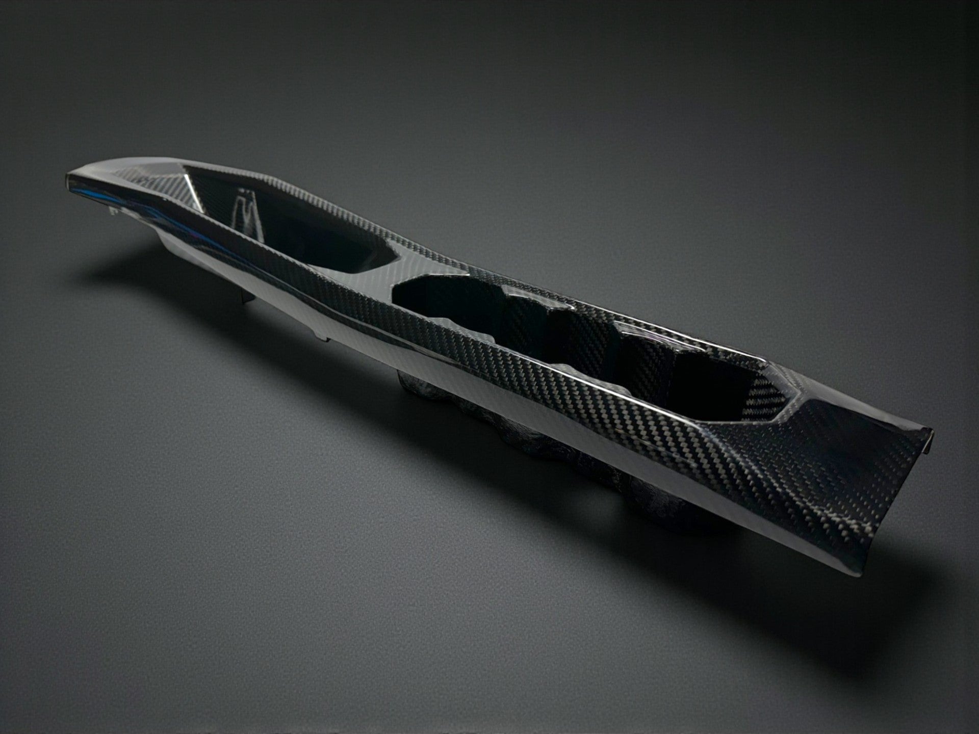 CAN AM MAVERICK R 'MAX' CARBON FIBER - REAR CENTER CONSOLE