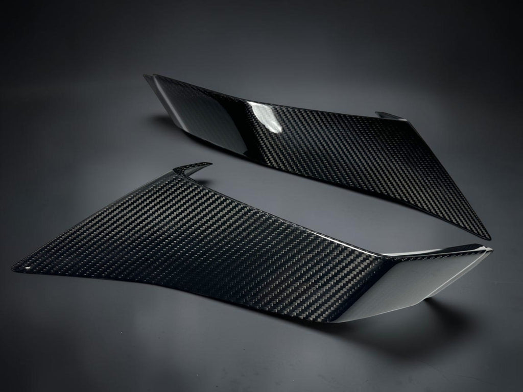 CAN AM MAVERICK R CARBON FIBER TAIL LIGHT TRIM SET