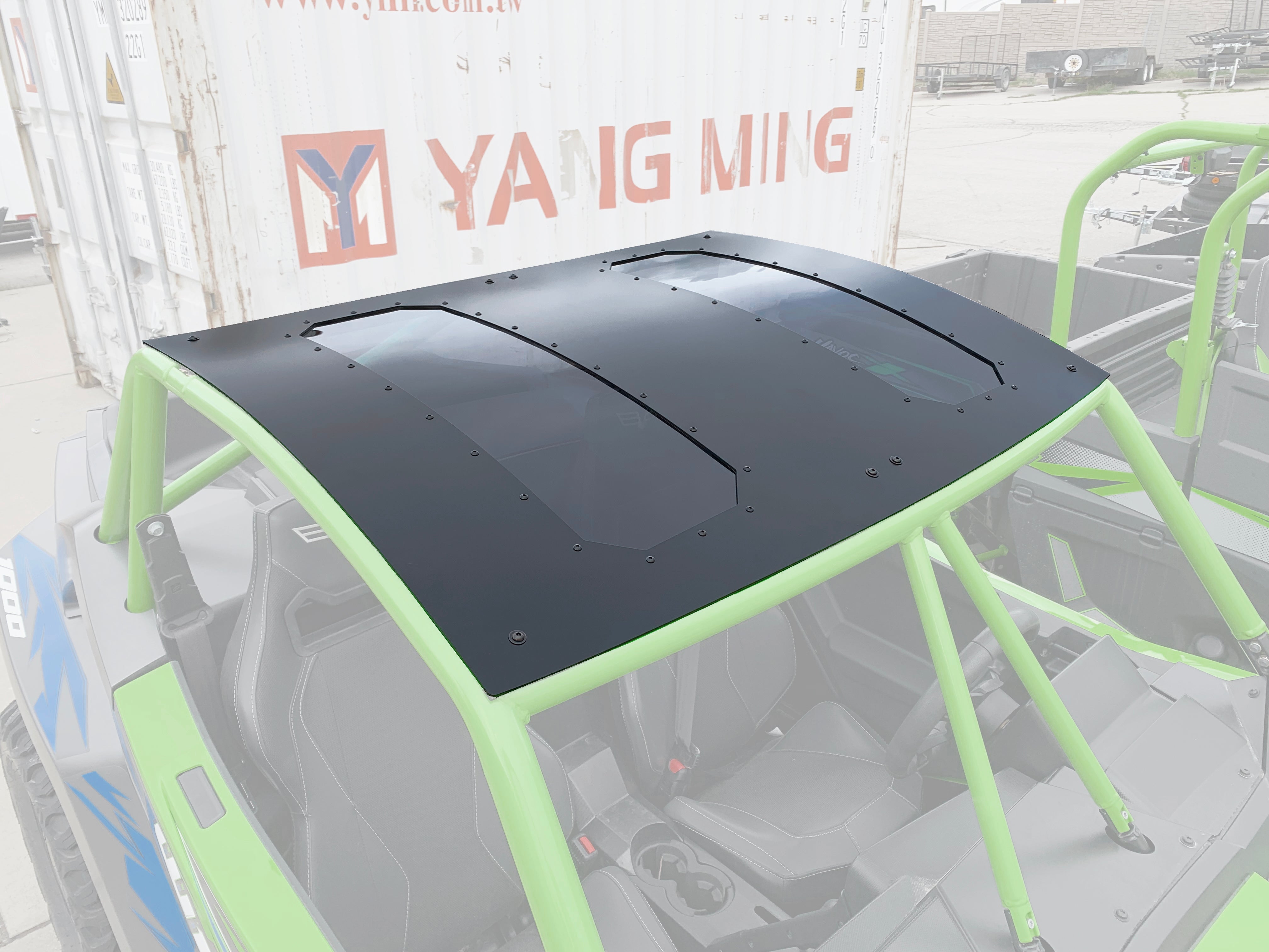 Wild Cat Aluminum Roof with Sunroof